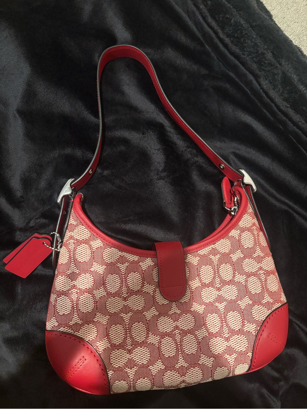 COACH Hampton Hobo Bag Red signature textile jacquard with matching leather trim - Picture 2 of 5